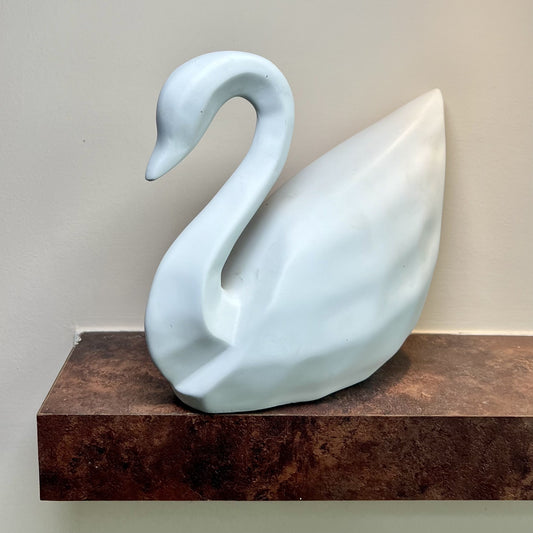 Swan Table Decor